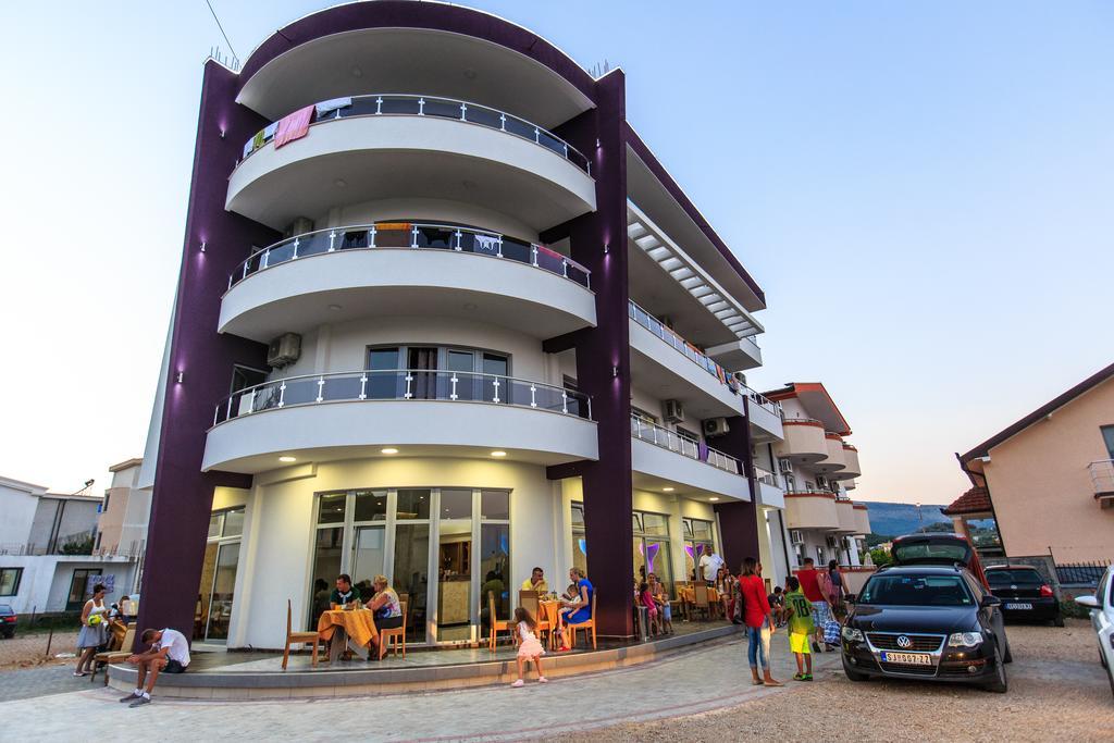 Hotel Edita Ulcinj Extérieur photo
