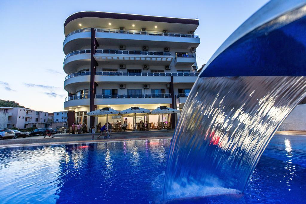 Hotel Edita Ulcinj Extérieur photo