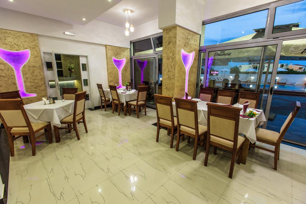 Hotel Edita Ulcinj Extérieur photo