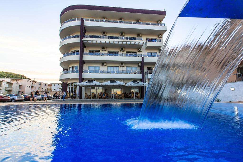 Hotel Edita Ulcinj Extérieur photo